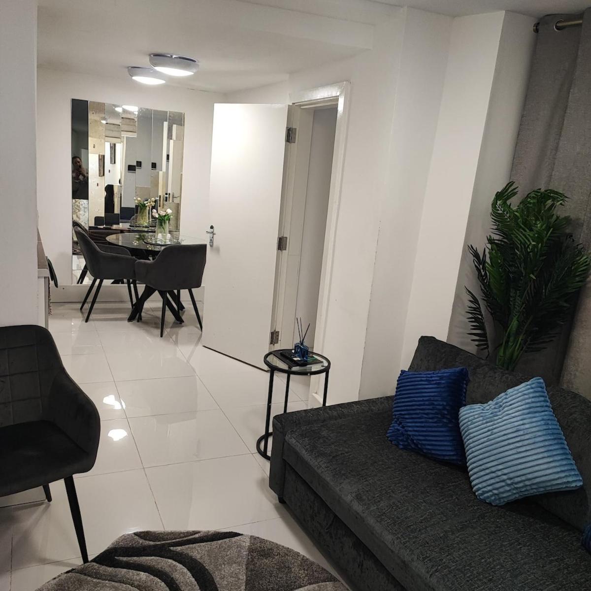 לונדון 1B Apartment, 30 Mins To Oxford Street מראה חיצוני תמונה